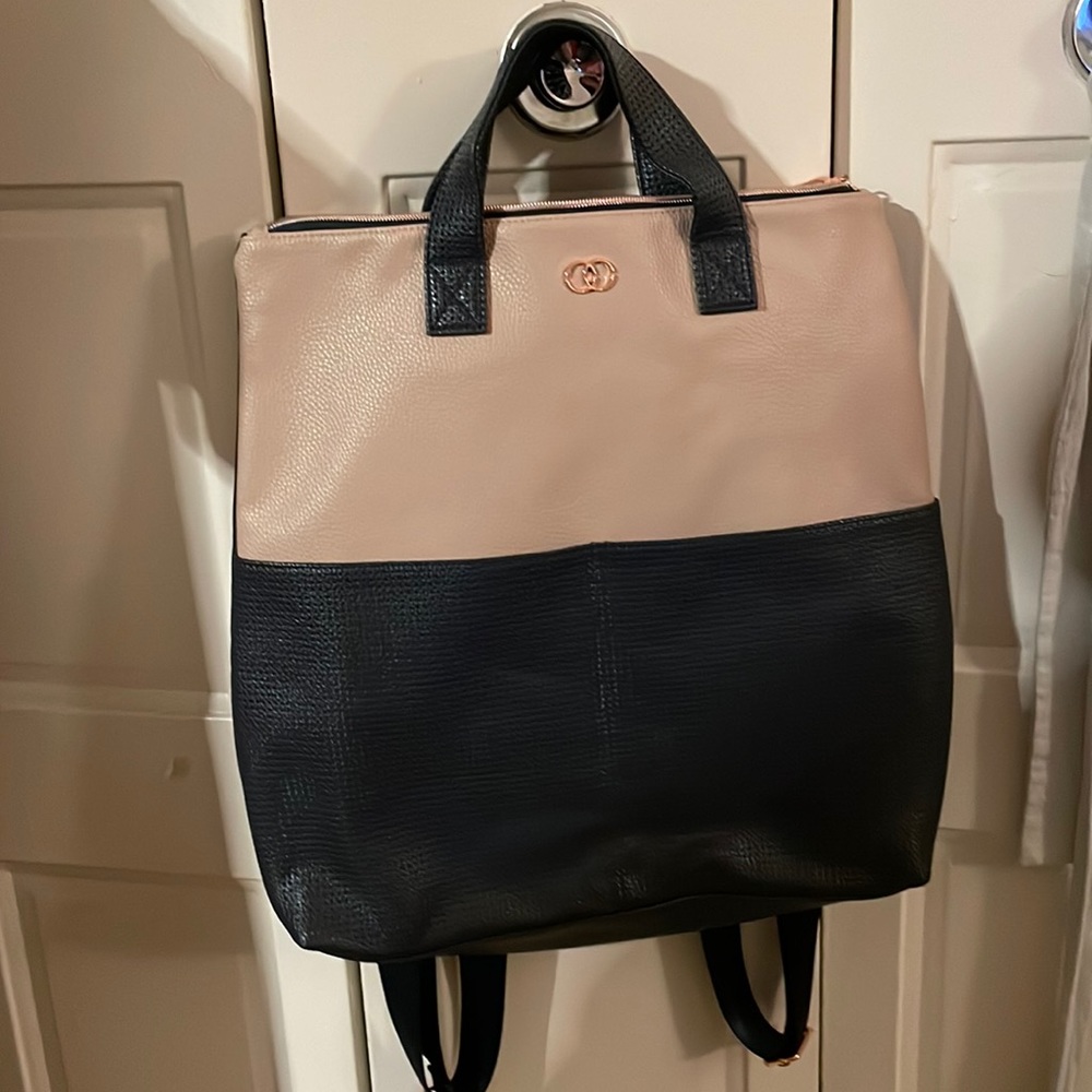 LIKE NEW Caboodle Laptop Backpack